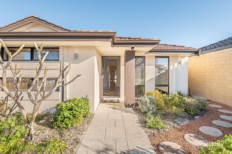 Property photo of 21 Gracefield Boulevard Harrisdale WA 6112