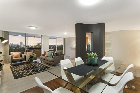 Property photo of 32/36 Jerdanefield Road St Lucia QLD 4067