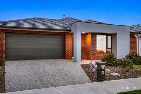 Property photo of 15 Mervyn Way Mambourin VIC 3024
