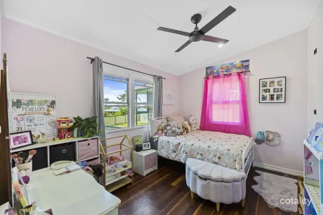 Property photo of 32 Hibiscus Street Flinders View QLD 4305