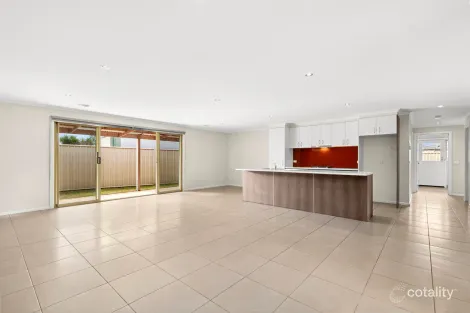 Property photo of 2/26 Benjamin Drive Lara VIC 3212
