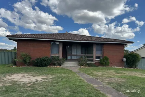 Property photo of 4 Bassett Drive West Bathurst NSW 2795
