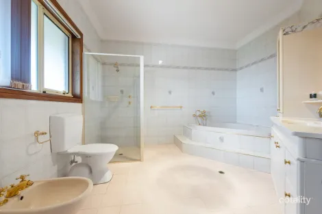 Property photo of 20 Lexington Crescent Mount Gambier SA 5290