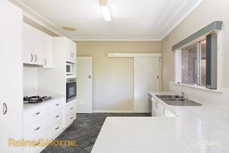 Property photo of 8 Acacia Street Kooringal NSW 2650