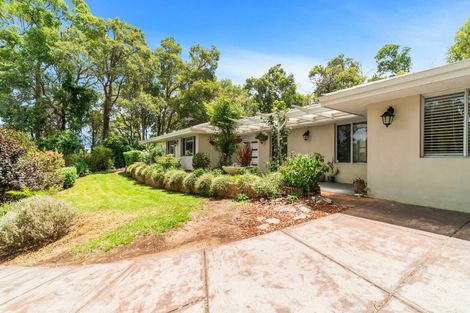 Property photo of 11 Feldman Crescent Parkerville WA 6081