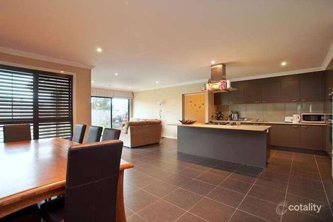 Property photo of 15 Broadstone Way Cranbourne VIC 3977