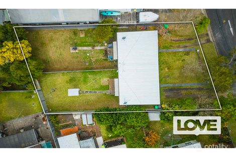 Property photo of 2 Field Avenue Toronto NSW 2283
