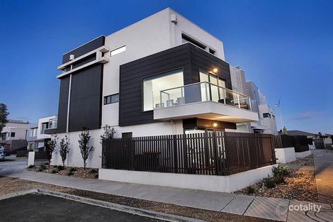 Property photo of 1/25 Boathouse Drive Caroline Springs VIC 3023