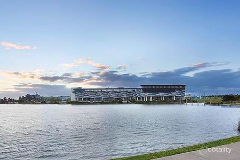 Property photo of 1/25 Boathouse Drive Caroline Springs VIC 3023