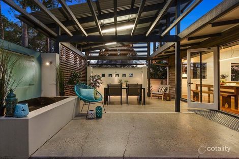 Property photo of 22 Carrington Road Indooroopilly QLD 4068