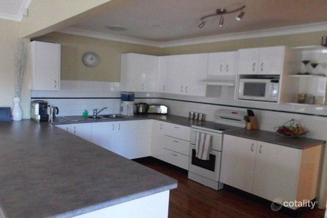 Property photo of 10 Ramsbury Close Warners Bay NSW 2282