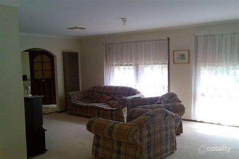 Property photo of 14 Dalman Parkway Glenfield Park NSW 2650