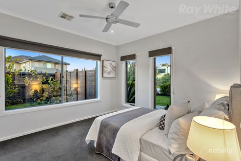 Property photo of 5 Portland Place Waterways VIC 3195