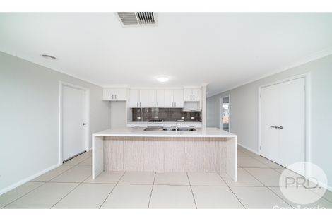 Property photo of 12 Hazelwood Drive Forest Hill NSW 2651