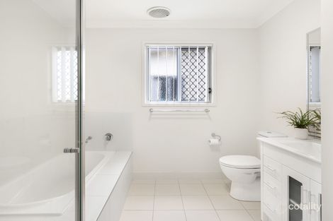 Property photo of 26/12 Singh Street Wynnum West QLD 4178