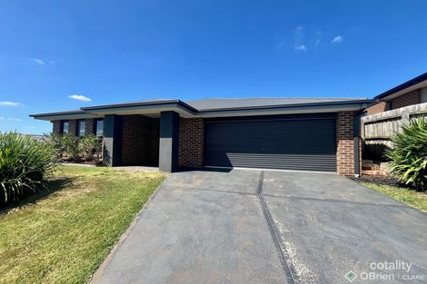Property photo of 45 Myrtle Crescent Warragul VIC 3820