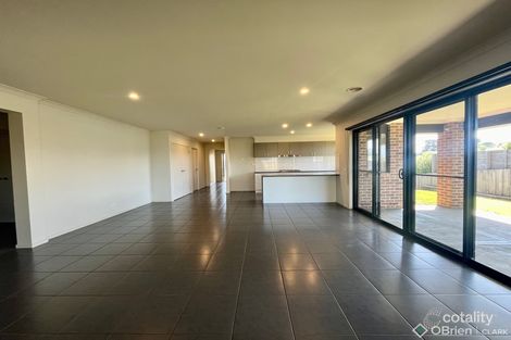 Property photo of 45 Myrtle Crescent Warragul VIC 3820