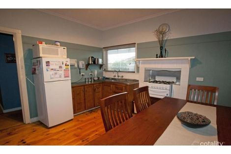 Property photo of 8 Derna Court Golden Square VIC 3555