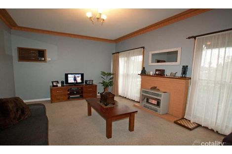 Property photo of 8 Derna Court Golden Square VIC 3555