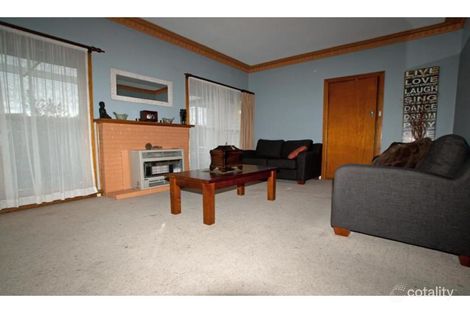 Property photo of 8 Derna Court Golden Square VIC 3555