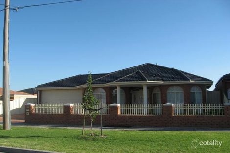 90 Suffolk Rd, Sunshine North, VIC 3020