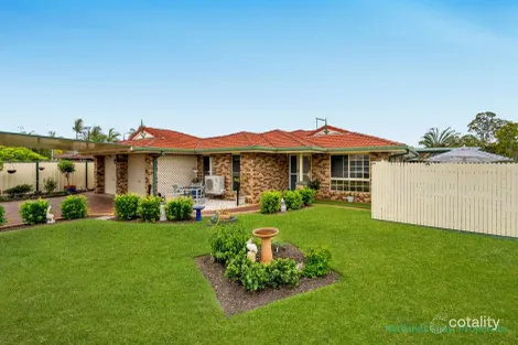 17 Fairway Dr, Redland Bay, QLD 4165