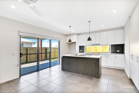 2/1 Sophie St, Nirimba, QLD 4551