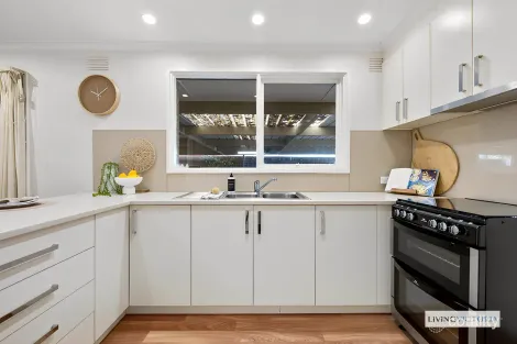 Property photo of 40 Chelmsford Way Melton West VIC 3337