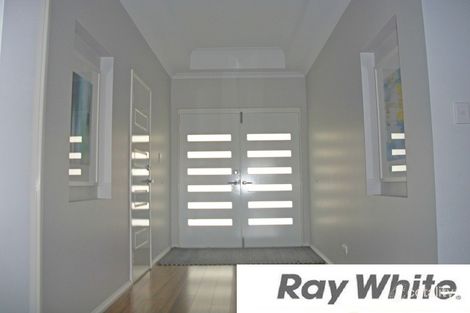 Property photo of 5 Arnold Link Australind WA 6233