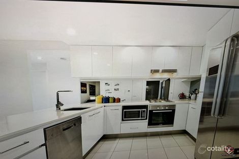 Property photo of 1020/19 Imperial Parade Labrador QLD 4215