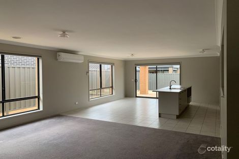 Property photo of 94 City Vista Court Fraser Rise VIC 3336