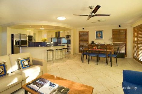 Property photo of 21 The Esplanade Forest Lake QLD 4078