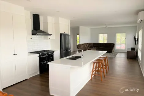 Property photo of 4 Aspect Boulevard Broadford VIC 3658