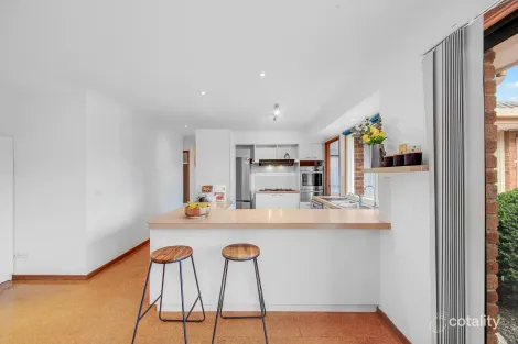 Property photo of 10 Gala Place Keilor Downs VIC 3038