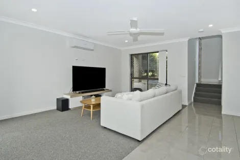 Property photo of 9 Pacific Place Pacific Pines QLD 4211
