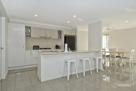 Property photo of 9 Pacific Place Pacific Pines QLD 4211