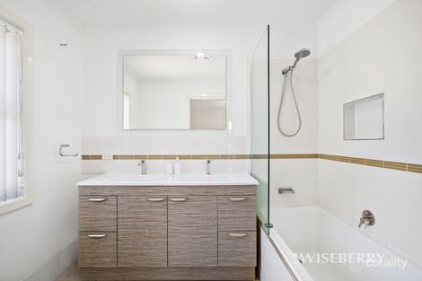 Property photo of 7 Spencer Road Mannering Park NSW 2259