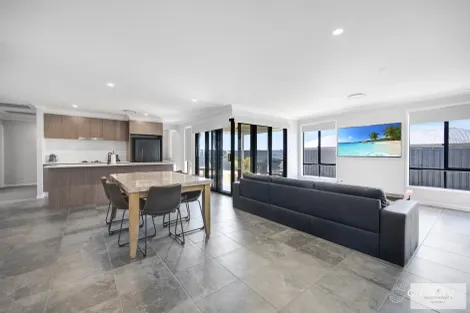 Property photo of 11 Homestead Circuit North Tamworth NSW 2340