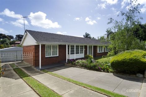 11 Roundaway Cres, O'Halloran Hill, SA 5158