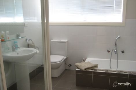 Property photo of 8 Risdon Place Lyons ACT 2606