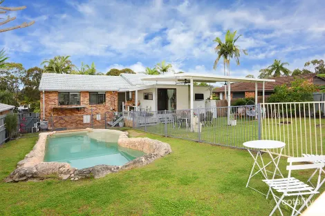 9 Cambridge Ct, Carrara, QLD 4211