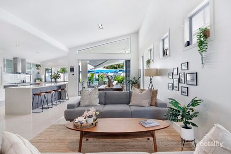 20 Nagel Ave, Miami, QLD 4220