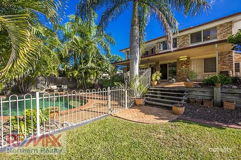 Property photo of 9 Silkyoak Way Albany Creek QLD 4035