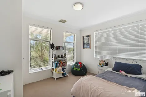 Property photo of 24 Covenham Crescent Aveley WA 6069