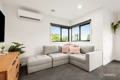 Property photo of 1/43 Central Avenue Tyabb VIC 3913