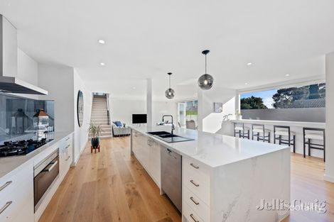 Property photo of 10 The Ridgeway Ivanhoe VIC 3079