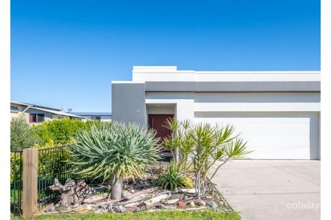 13 Ocean St, Corindi Beach, NSW 2456