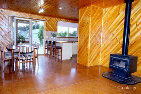 Property photo of 40 Galleon Crescent Sunset Strip VIC 3922