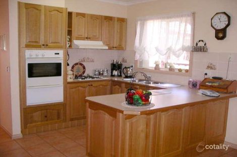 Property photo of 7 Benaud Place Epping VIC 3076