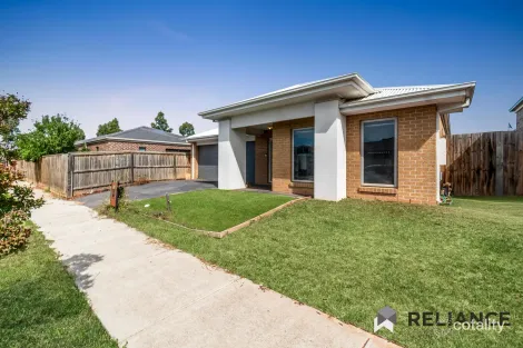 Property photo of 36 Wanneroo Circuit Harkness VIC 3337